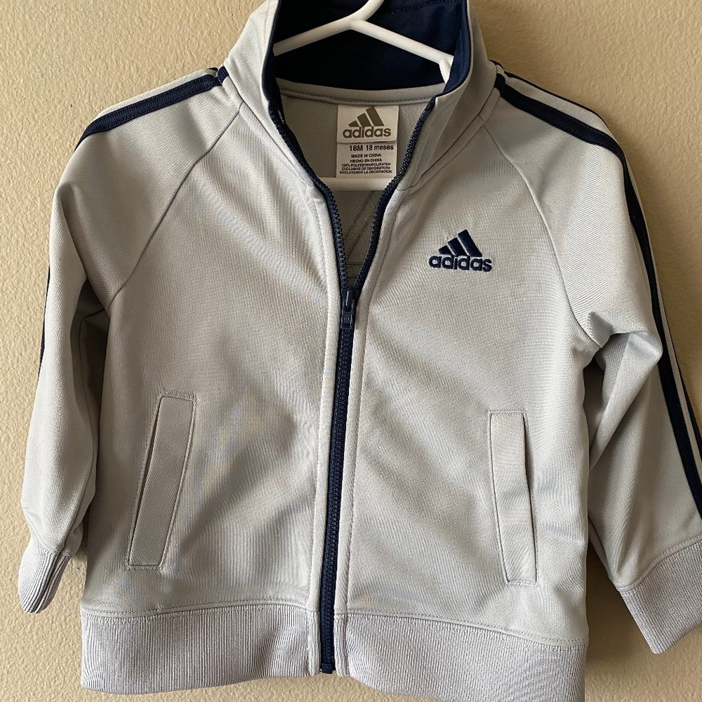 Lightly use (worn 1 or 2x) Kids adidas outfit